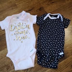 Girls Gerber Organic onesies size 0-3M
